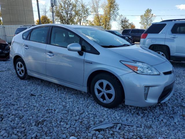 JTDKN3DU1E0388369 - 2014 TOYOTA PRIUS SILVER photo 4