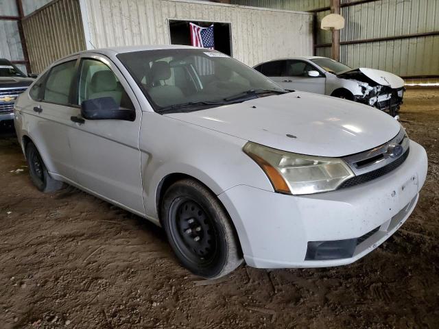 1FAHP34N78W280939 - 2008 FORD FOCUS S/SE WHITE photo 4