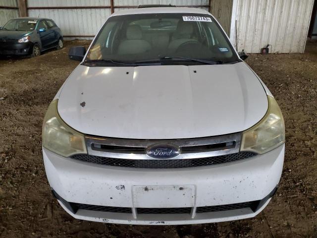 1FAHP34N78W280939 - 2008 FORD FOCUS S/SE WHITE photo 5