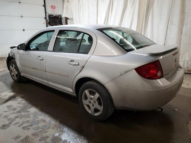 1G1AK52F957503532 - 2005 CHEVROLET COBALT SILVER photo 2