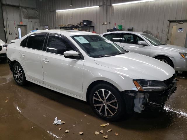 3VWDB7AJ8HM398902 - 2017 VOLKSWAGEN JETTA SE WHITE photo 4