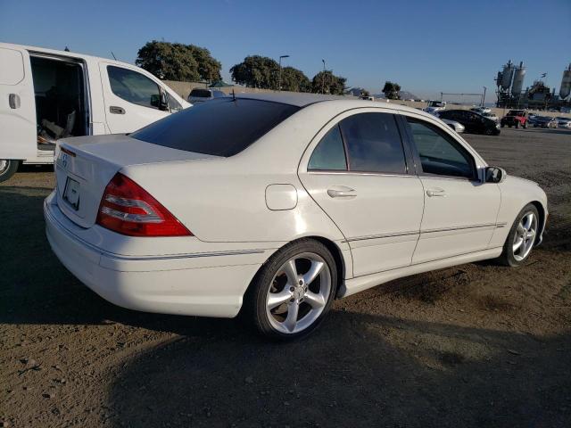 WDBRF56H56F749932 - 2006 MERCEDES-BENZ C 350 WHITE photo 3