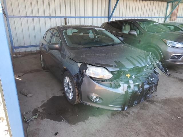 1FAHP3F25CL178908 - 2012 FORD FOCUS SE CHARCOAL photo 4