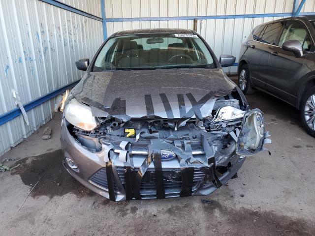 1FAHP3F25CL178908 - 2012 FORD FOCUS SE CHARCOAL photo 5