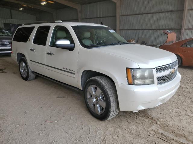 1GNUCKE00AR290838 - 2010 CHEVROLET SUBURBAN C1500 LTZ WHITE photo 4