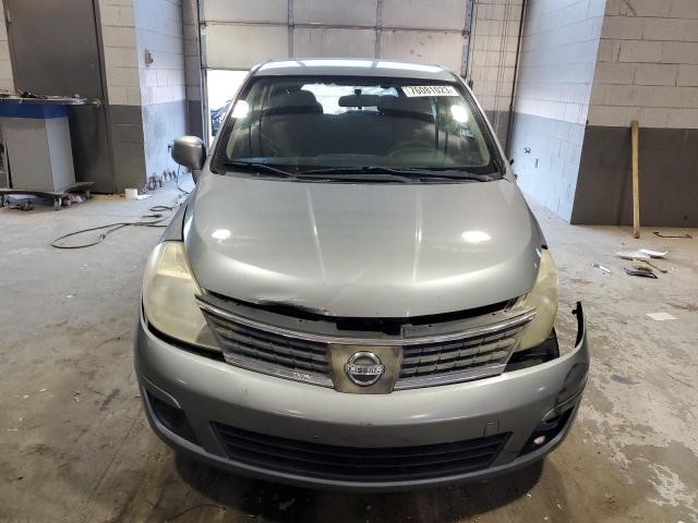 3N1BC13E49L364101 - 2009 NISSAN VERSA S SILVER photo 5