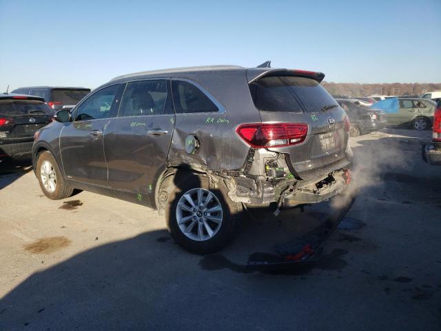 5XYPGDA32KG534897 - 2019 KIA SORENTO L GRAY photo 2