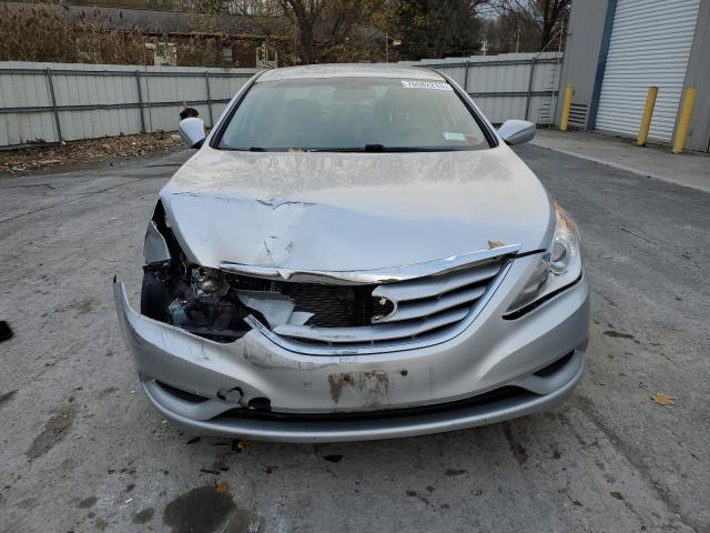 5NPEB4AC7DH687339 - 2013 HYUNDAI SONATA GLS SILVER photo 5