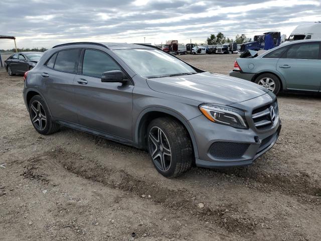 WDCTG4EB0HJ333437 - 2017 MERCEDES-BENZ GLA 250 GRAY photo 4