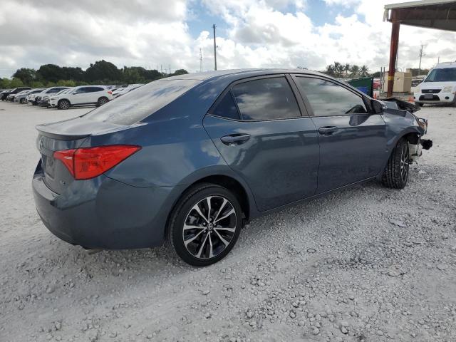 5YFBURHE4JP826634 - 2018 TOYOTA COROLLA L GRAY photo 3