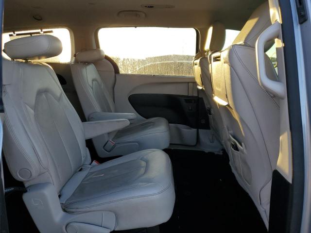 2C4RC1EG7KR588045 - 2019 CHRYSLER PACIFICA TOURING L PLUS SILVER photo 11