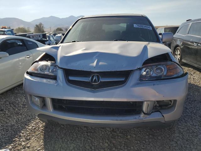 2HNYD18235H547070 - 2005 ACURA MDX SILVER photo 5