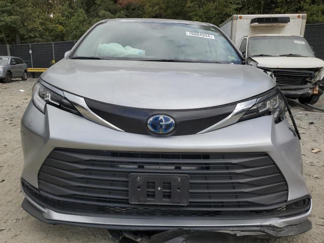 5TDKRKEC3PS158479 - 2023 TOYOTA SIENNA LE SILVER photo 5