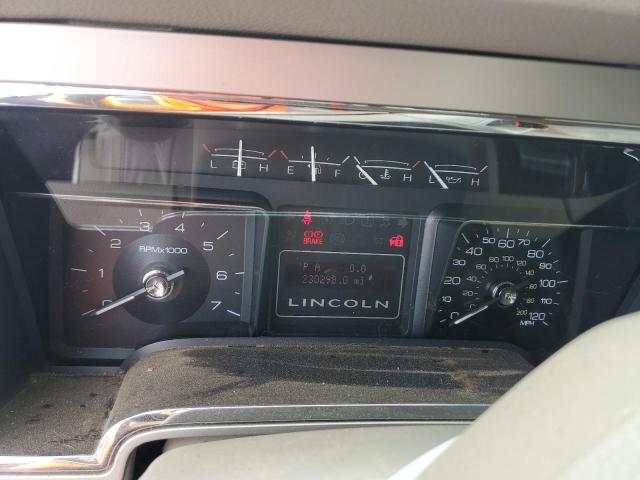 5LMFU28539EJ00256 - 2009 LINCOLN NAVIGATOR თეთრი ფოტო 9