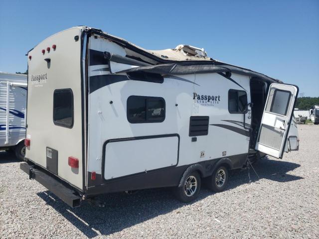 4YDT24026JD415315 - 2018 KEYSTONE PASSPORT WHITE photo 4