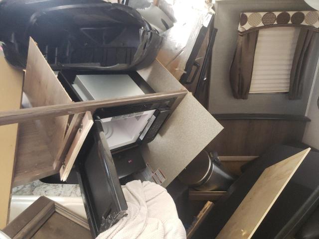 4YDT24026JD415315 - 2018 KEYSTONE PASSPORT WHITE photo 6