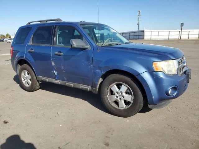 1FMCU03769KA80797 - 2009 FORD ESCAPE XLT BLUE photo 4