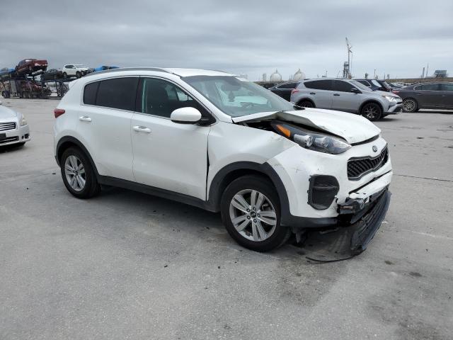 KNDPM3AC6K7538581 - 2019 KIA SPORTAGE LX WHITE photo 4