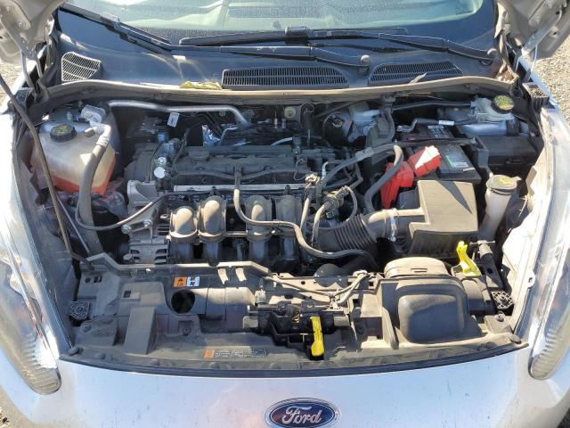 3FADP4BJ2JM144440 - 2018 FORD FIESTA SE SILVER photo 11