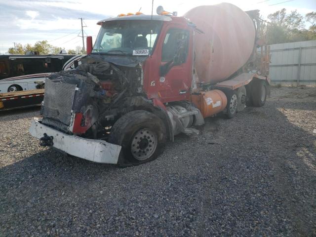 1NPCL70X1HD414850 - 2017 PETERBILT 567 MAROON photo 2