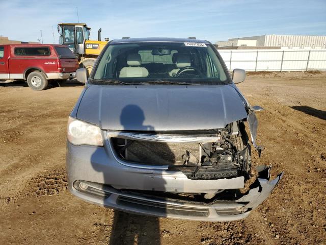 2C4RC1BGXDR555905 - 2013 CHRYSLER TOWN & COU TOURING ვერცხლისფერი ფოტო 5