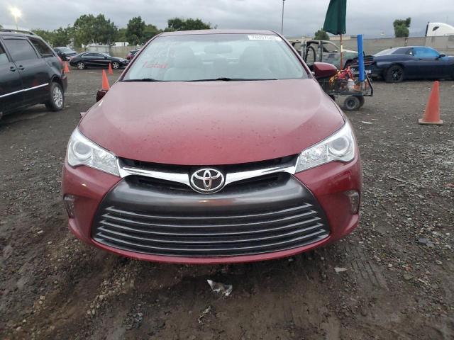 4T1BF1FKXHU693780 - 2017 TOYOTA CAMRY LE RED photo 5