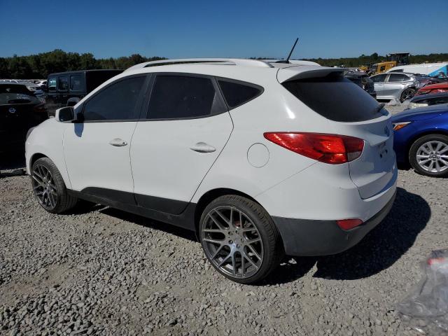 KM8JU3AG4FU080888 - 2015 HYUNDAI TUCSON LIMITED WHITE photo 2