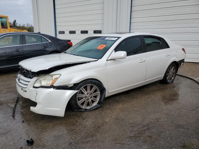 2005 TOYOTA AVALON XL, 