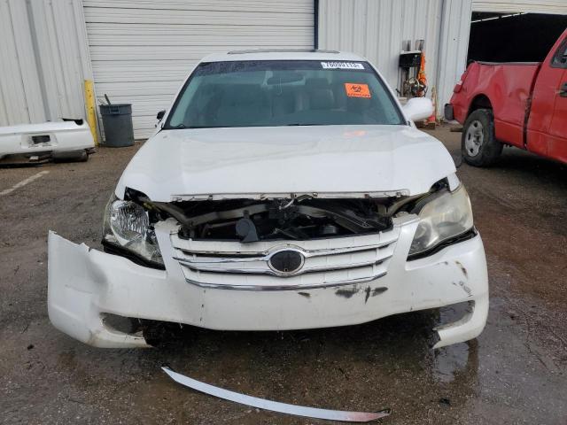 4T1BK36B95U052414 - 2005 TOYOTA AVALON XL WHITE photo 5