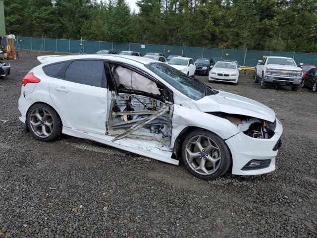 1FADP3L97JL304697 - 2018 FORD FOCUS ST WHITE photo 4