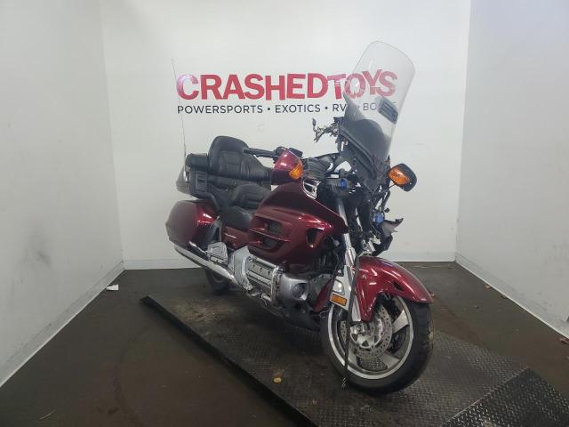 1HFSC47035A405709 - 2005 HONDA GL1800 RED photo 1