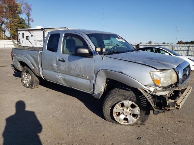 5TEUU42N15Z052315 - 2005 TOYOTA TACOMA ACCESS CAB ვერცხლისფერი ფოტო 4