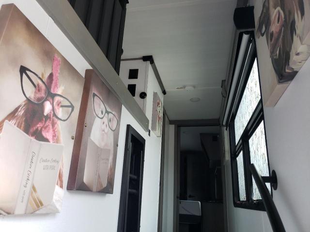 4YDFM0T2XN4702481 - 2022 KEYSTONE MONTANA TWO TONE photo 7