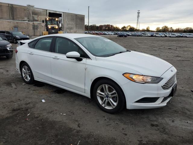 3FA6P0LUXJR165369 - 2018 FORD FUSION SE HYBRID WHITE photo 4