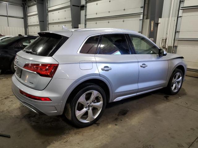 WA1CAAFY0M2056683 - 2021 AUDI Q5 PRESTIGE SILVER photo 3