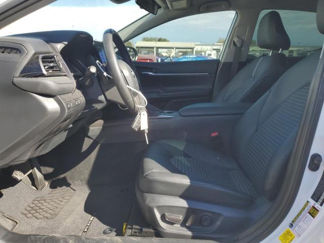 4T1G11AK4PU776597 - 2023 TOYOTA CAMRY SE NIGHT SHADE WHITE photo 7