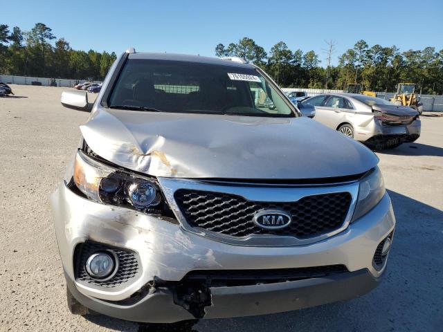 5XYKT3A66DG380997 - 2013 KIA SORENTO LX SILVER photo 5