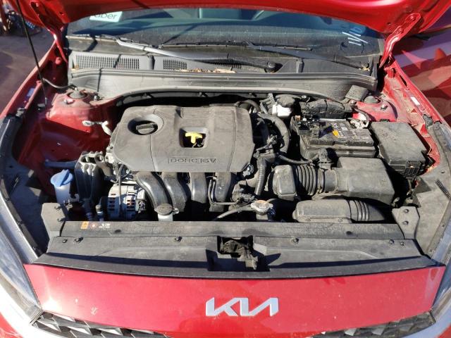 3KPF24AD4NE464405 - 2022 KIA FORTE FE RED photo 11