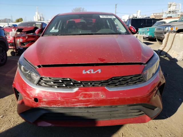 3KPF24AD4NE464405 - 2022 KIA FORTE FE RED photo 5