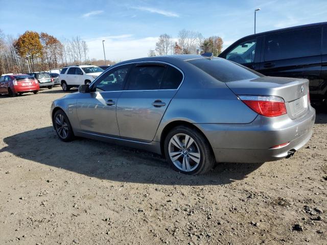 WBANV1C55AC158903 - 2010 BMW 528 XI GRAY photo 2