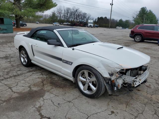 1ZVHT85H295117227 - 2009 FORD MUSTANG GT WHITE photo 4