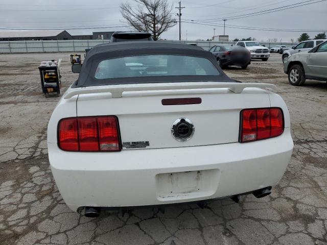 1ZVHT85H295117227 - 2009 FORD MUSTANG GT WHITE photo 6