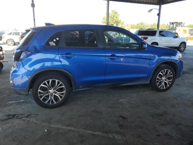 JA4AR3AW8JU000928 - 2018 MITSUBISHI OUTLANDER ES BLUE photo 3