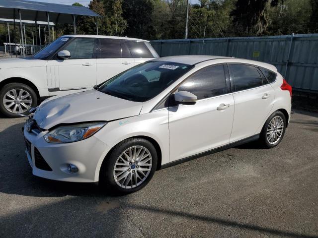 1FAHP3M2XCL402306 - 2012 FORD FOCUS SEL WHITE photo 1