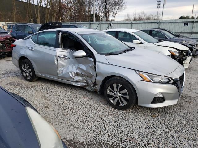 1N4BL4BV9MN347633 - 2021 NISSAN ALTIMA S SILVER photo 4