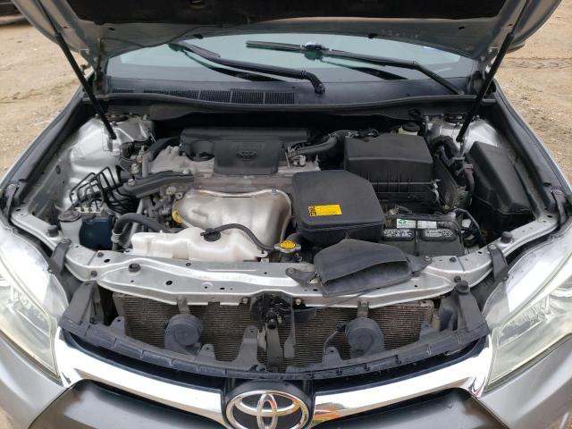 4T4BF1FK6FR503900 - 2015 TOYOTA CAMRY LE SILVER photo 11