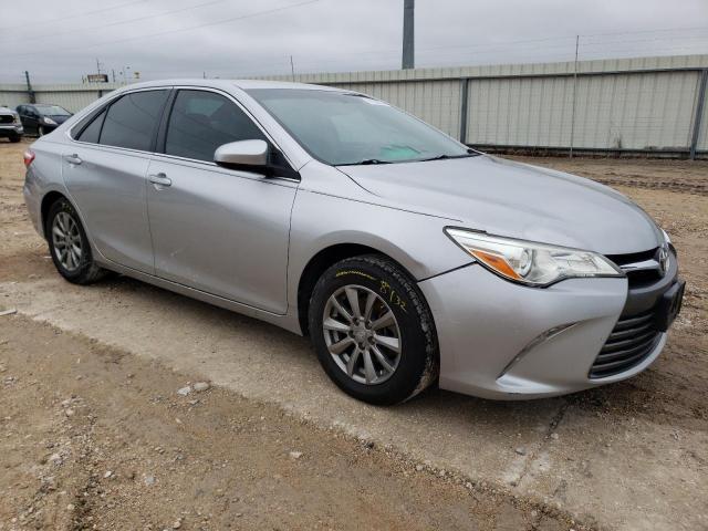 4T4BF1FK6FR503900 - 2015 TOYOTA CAMRY LE SILVER photo 4