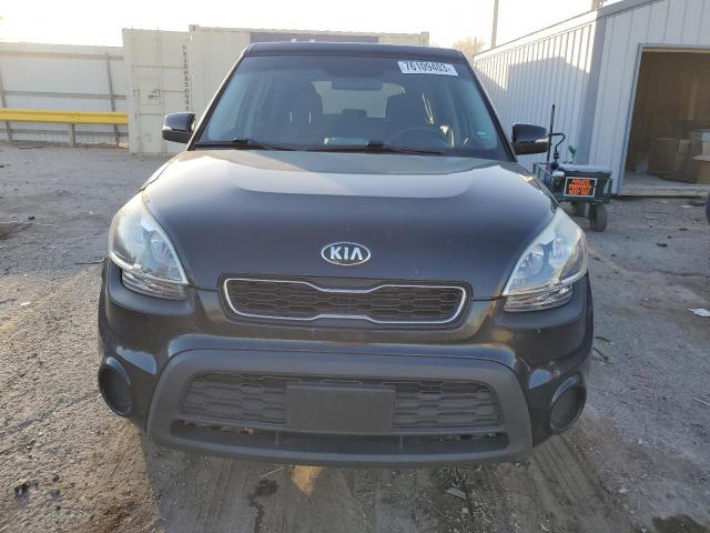 KNDJT2A69D7772584 - 2013 KIA SOUL + BLACK photo 5