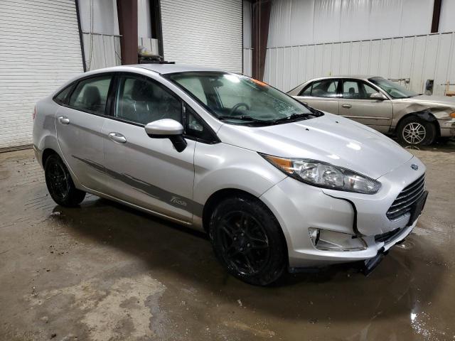 3FADP4BJ6HM122032 - 2017 FORD FIESTA SE SILVER photo 4