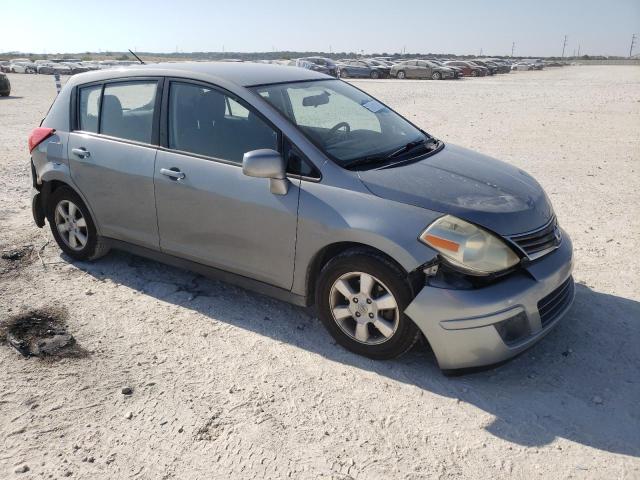 3N1BC1CP1CK269364 - 2012 NISSAN VERSA S GRAY photo 4